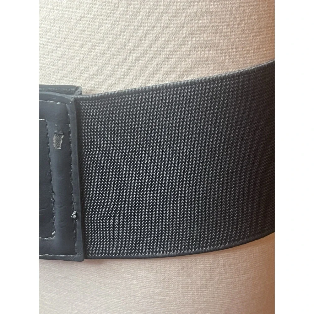 Alice & Olivia Stretchy‎ Grey Gray Clip Belt Size Medium Y2K Retro Look